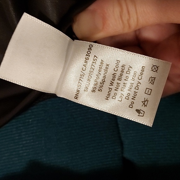 Pleather drop waisted, pleated skirt - Picture 4 of 4